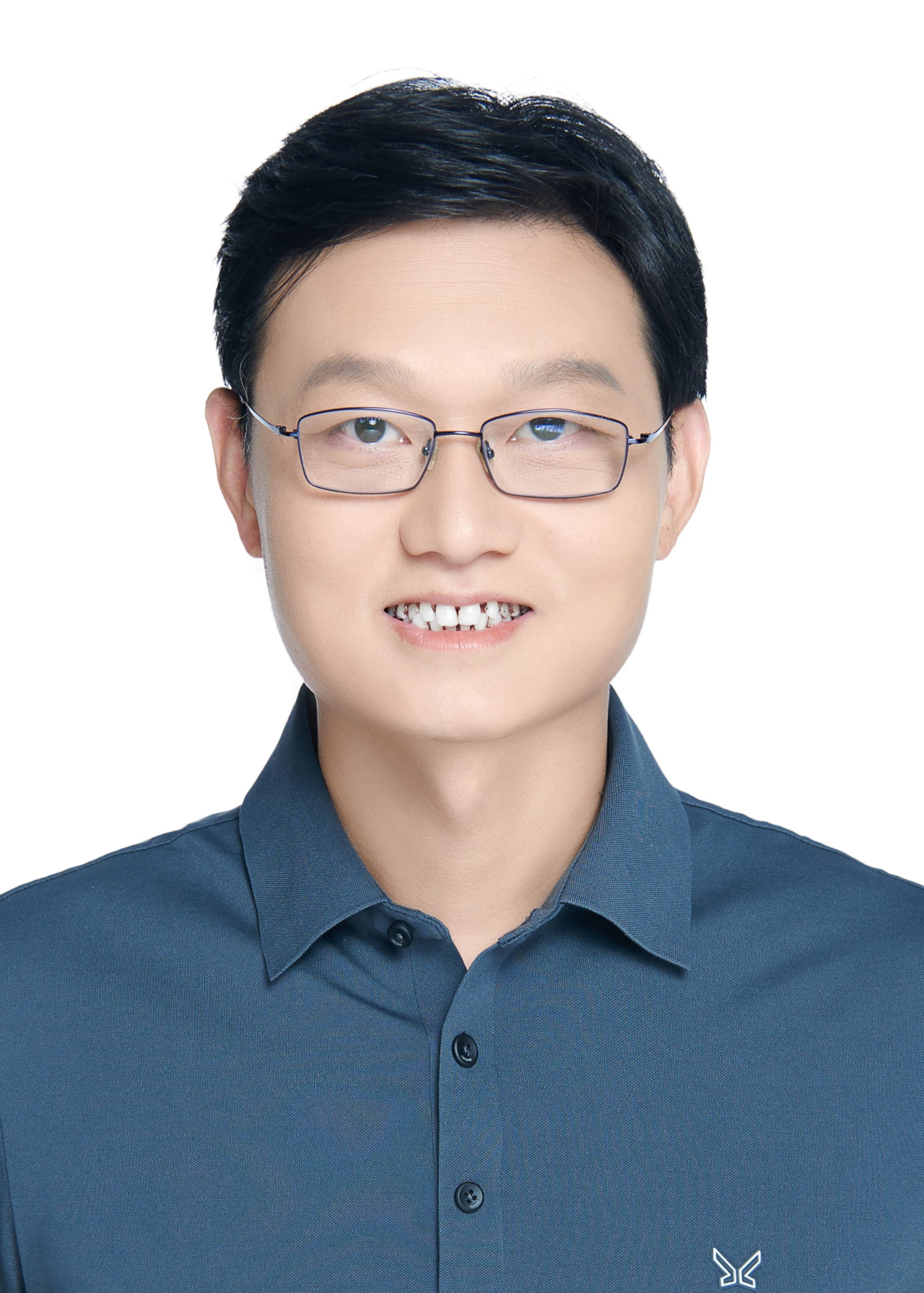 王育鹏