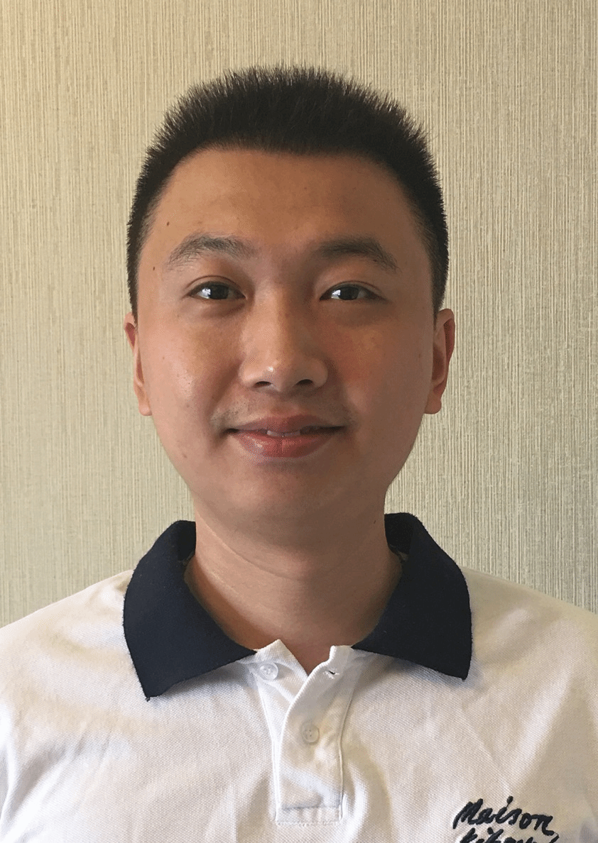 何撼东